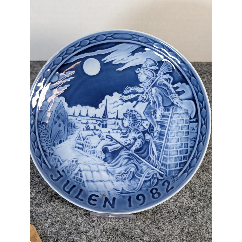 Grande Copenhagen Denmark Julen 1982 Christmas Plate Limited Edition 7.25"